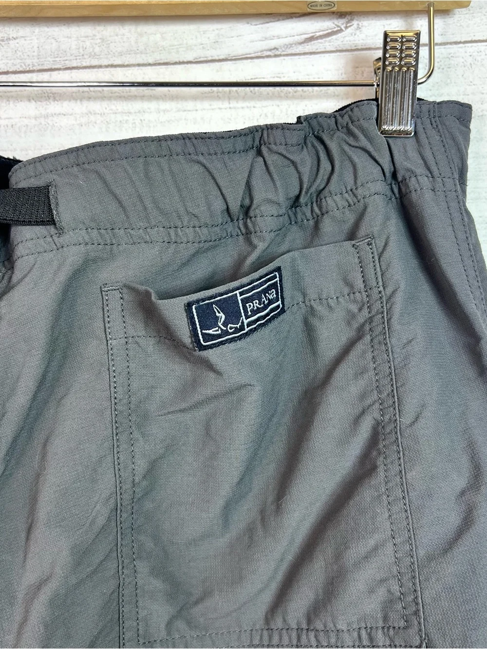 Prana Mens Gray Belted Pants Vintage Y2K Cargo Gorpcore Hiking Size L